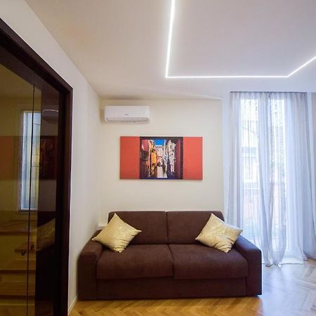Sibilla Suite Apartment - Via Piella 14 Bologna Buitenkant foto