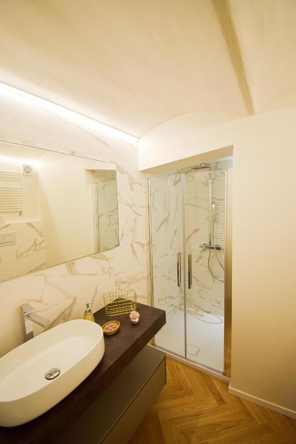Sibilla Suite Apartment - Via Piella 14 Bologna Buitenkant foto