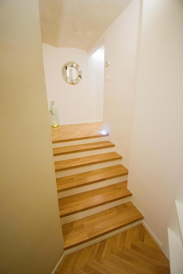 Sibilla Suite Apartment - Via Piella 14 Bologna Buitenkant foto